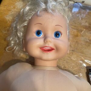 Cricket doll from 1986